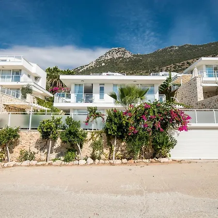Sleeps 8 With Pool And Air Con Kalkan