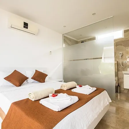Sleeps 8 With Pool And Air Con * Kalkan