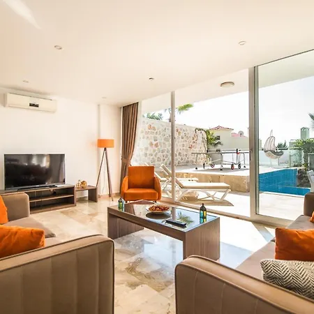 Sleeps 8 With Pool And Air Con Villa *