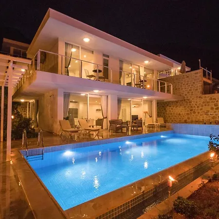Sleeps 8 With Pool And Air Con Vila